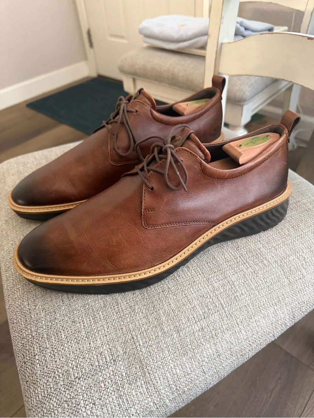 Ecco Men's Brown Leather Derby Shoes with Tan Welt
